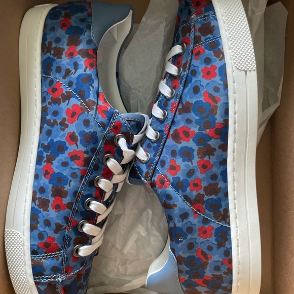 BLACK FRIDAY Mens coach shoes. 8.5 blue & red. BRAND NEW. - Picture 4 of 4